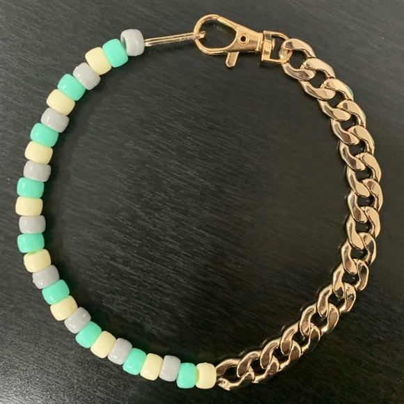 Martha Calvo Inspired HANDMADE Necklace - Picture 2 of 4